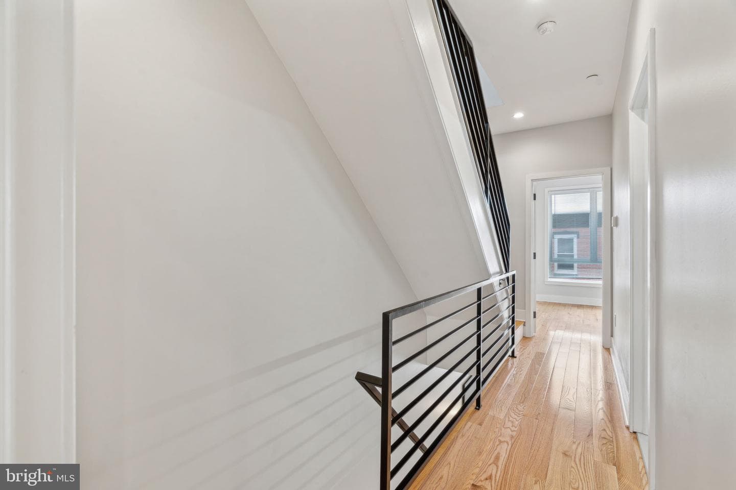 2507 Ingersoll Street photo 25