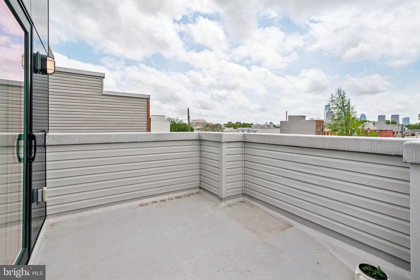 2507 Ingersoll Street photo 38