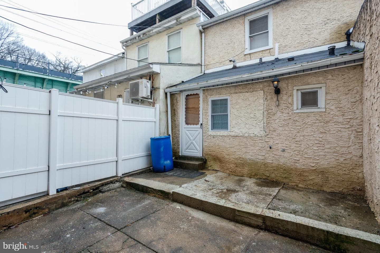 108 Roxborough Avenue photo 21