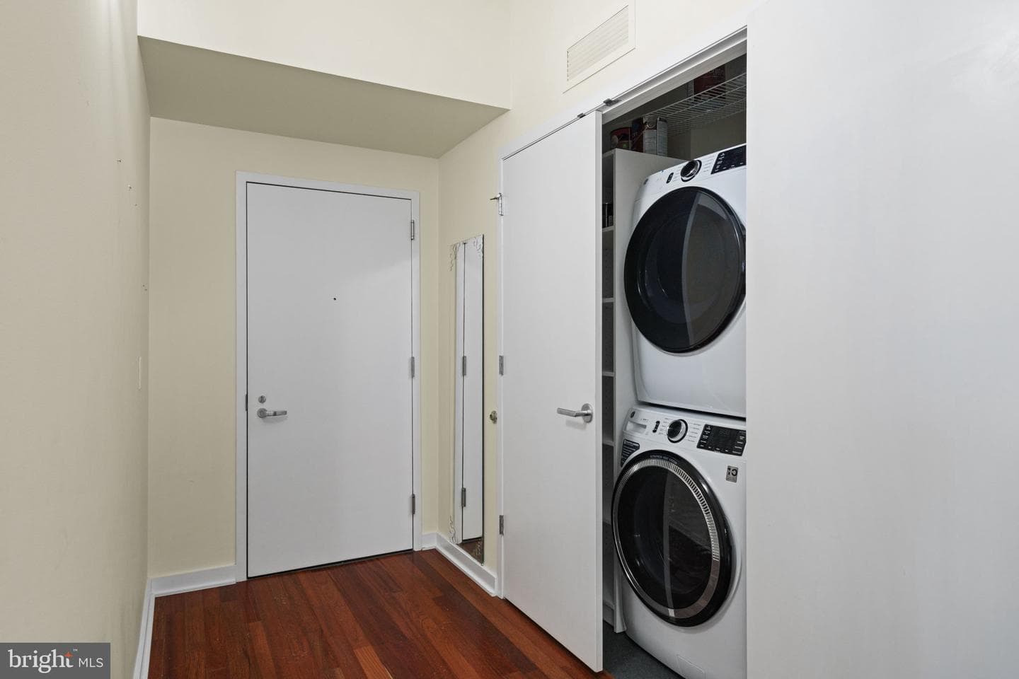 2101 Market Street #302 photo 6