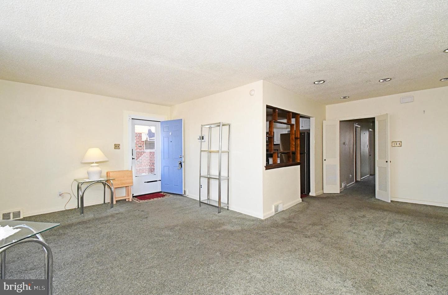 1110 Chandler Street photo 4