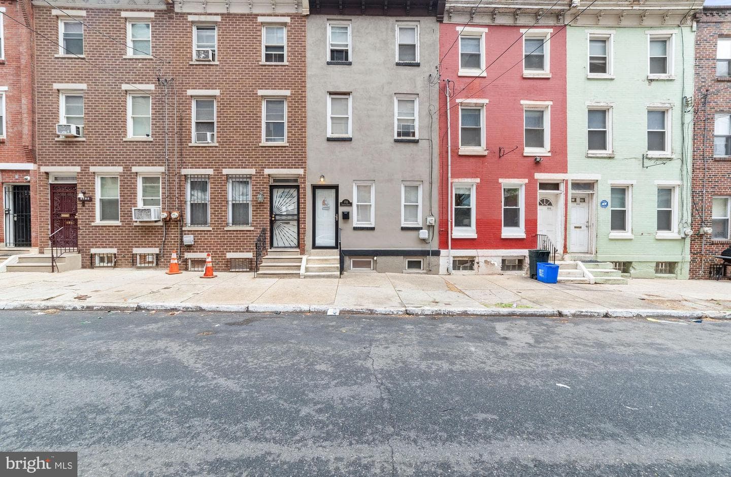 1715 W Thompson Street, Philadelphia