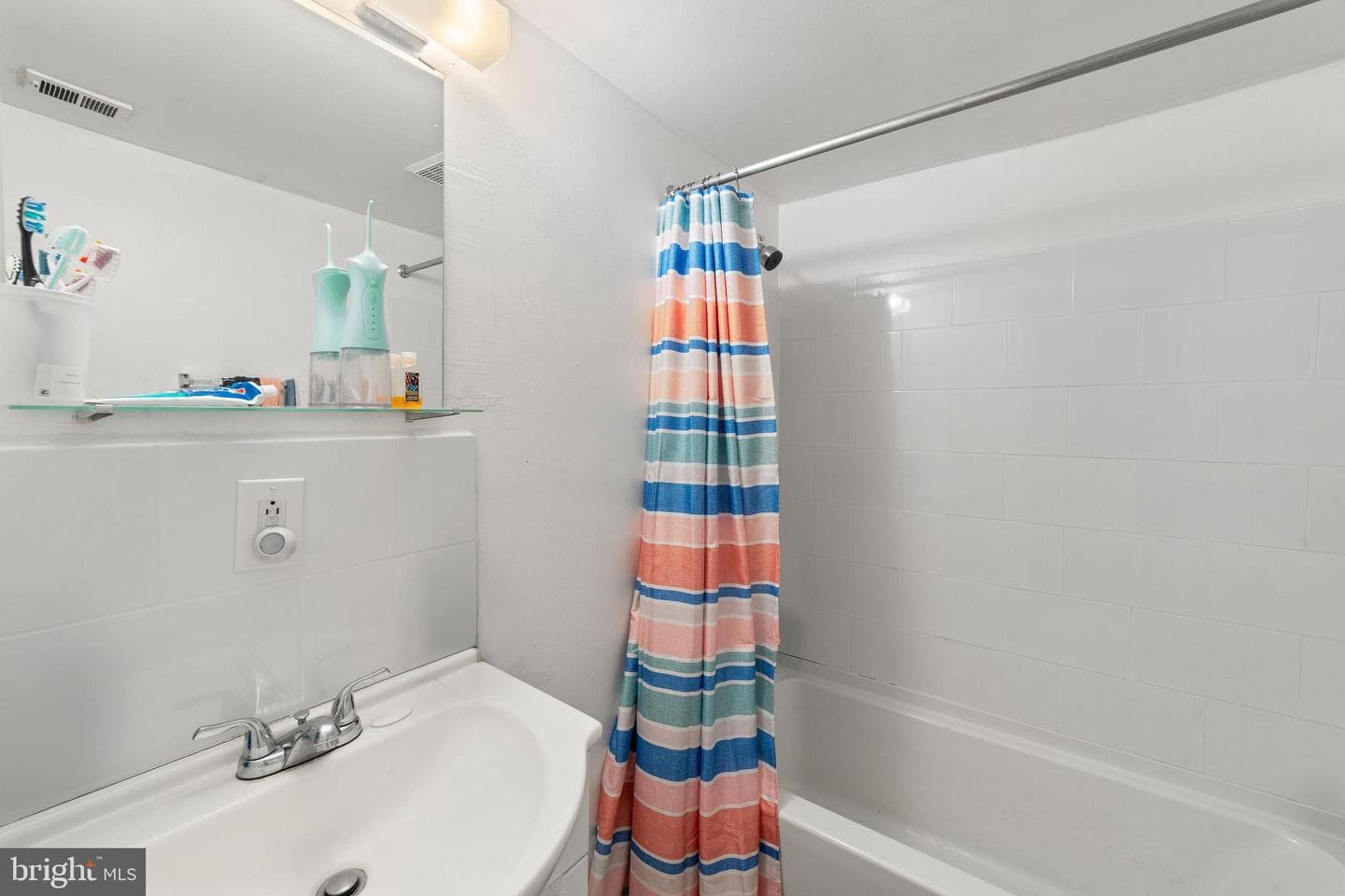 1715 W Thompson Street photo 15
