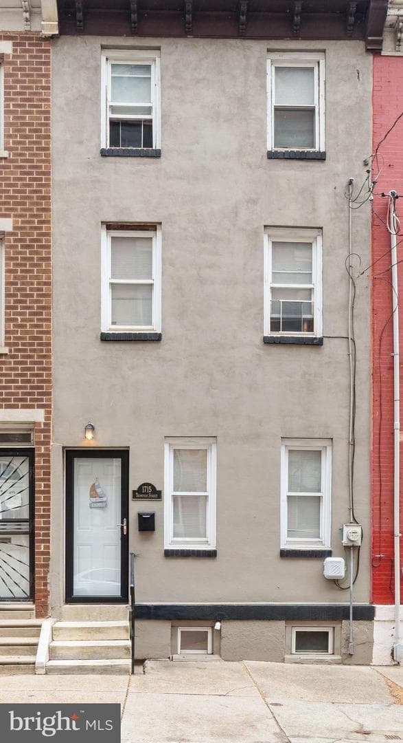 1715 W Thompson Street, Philadelphia