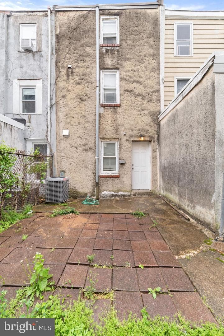 1715 W Thompson Street photo 22