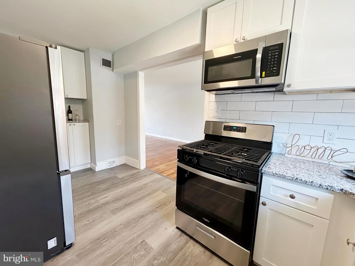 6709 Sylvester Street photo 5