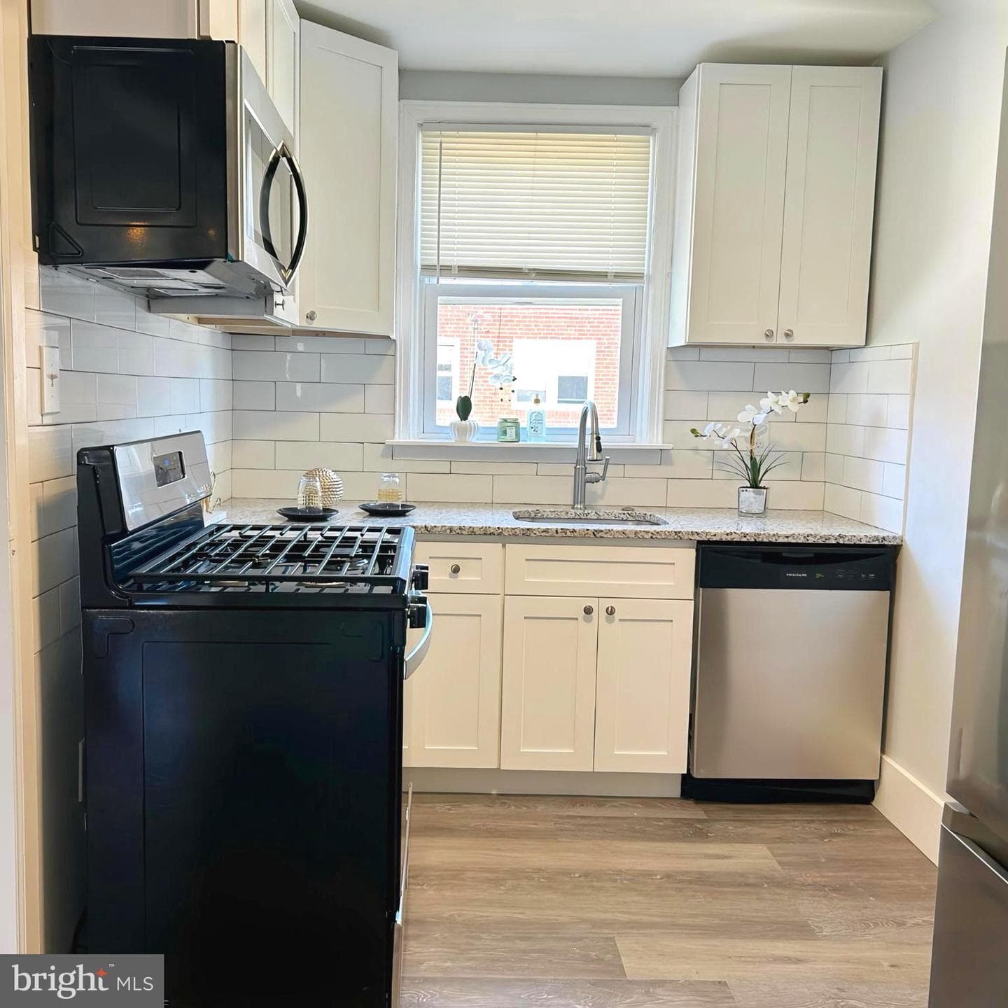6709 Sylvester Street photo 9