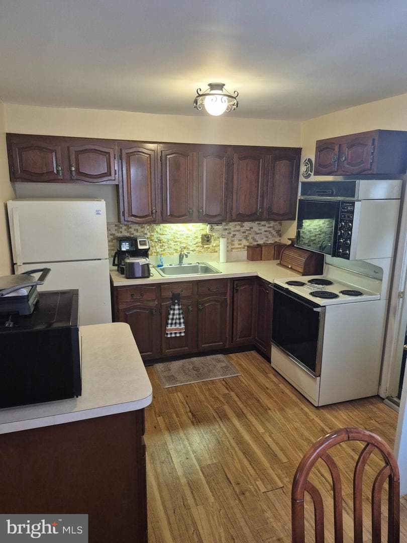 1002 Delray Street photo 24
