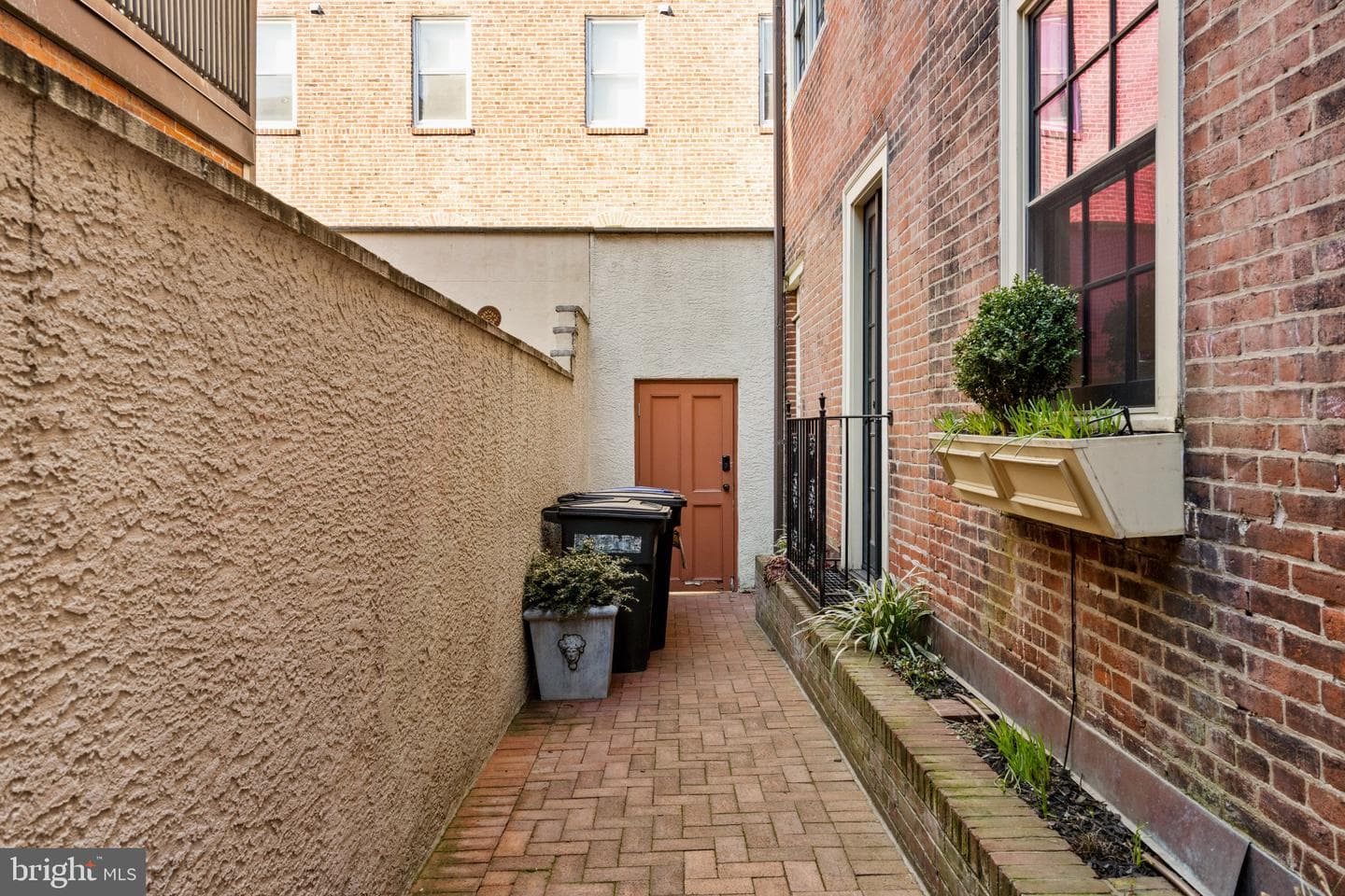 1013 Clinton Street photo 16