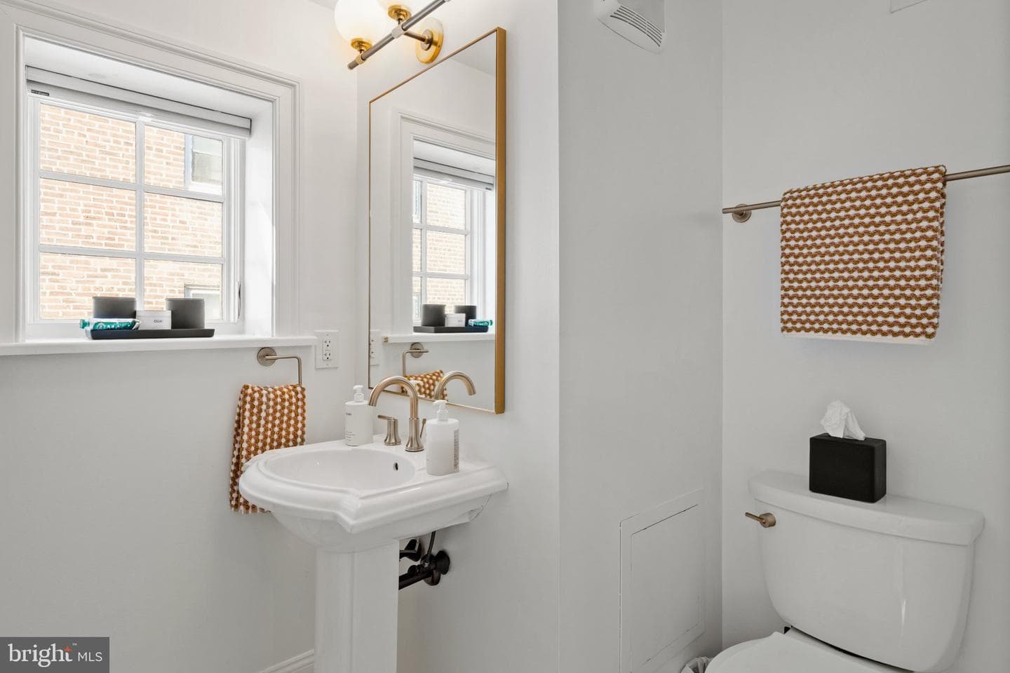 1013 Clinton Street photo 34