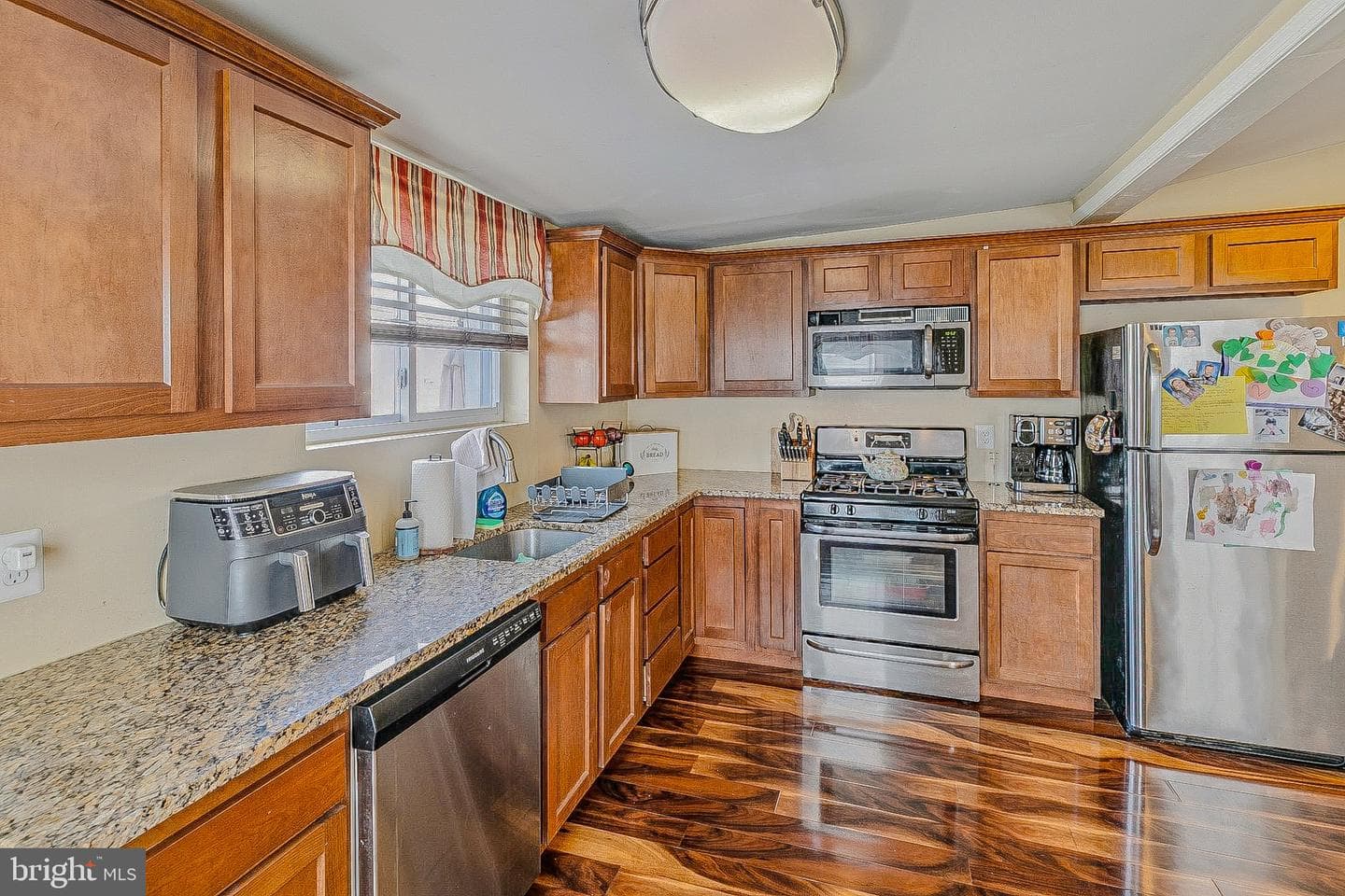 4468 Almond Street photo 14