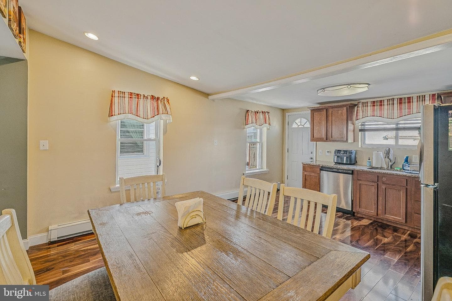 4468 Almond Street photo 16