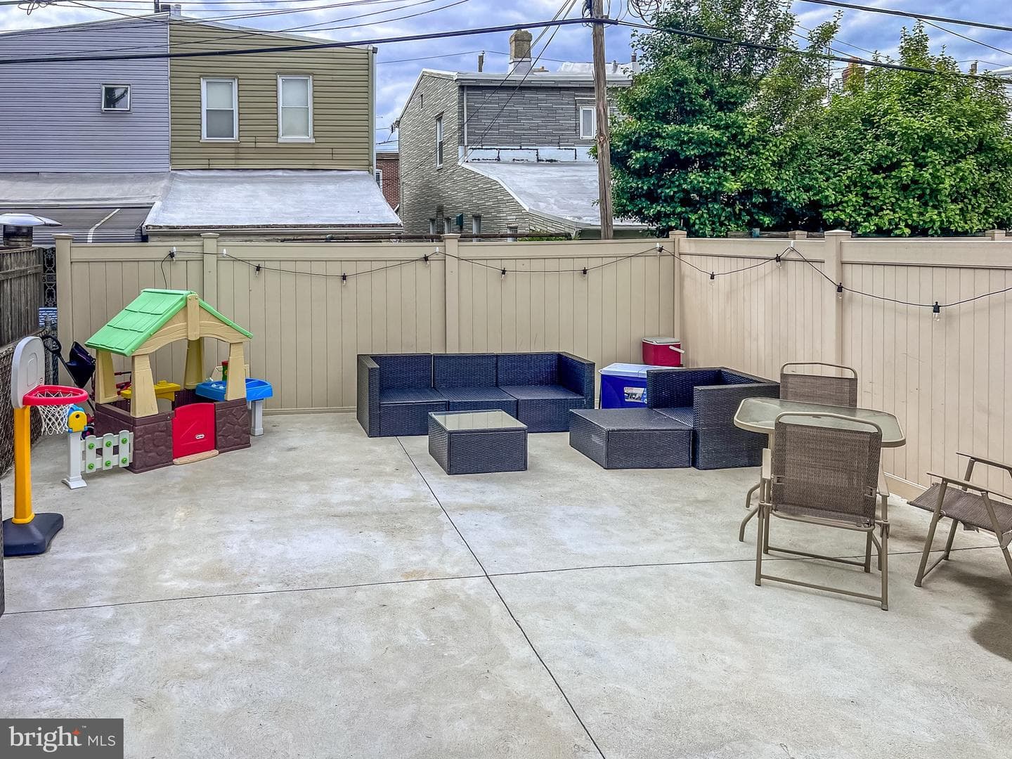 4468 Almond Street photo 26
