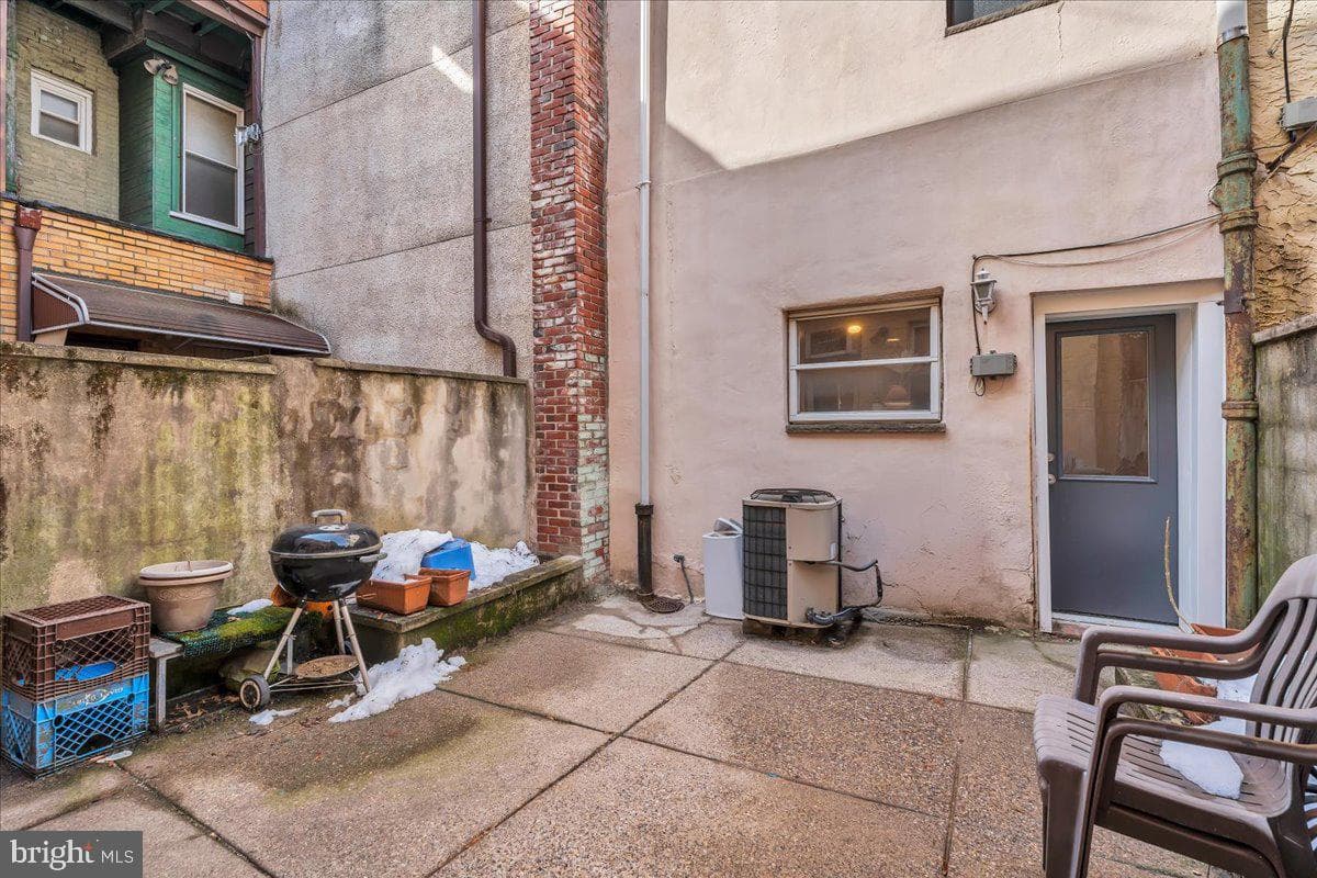 823 S 10th Street photo 22