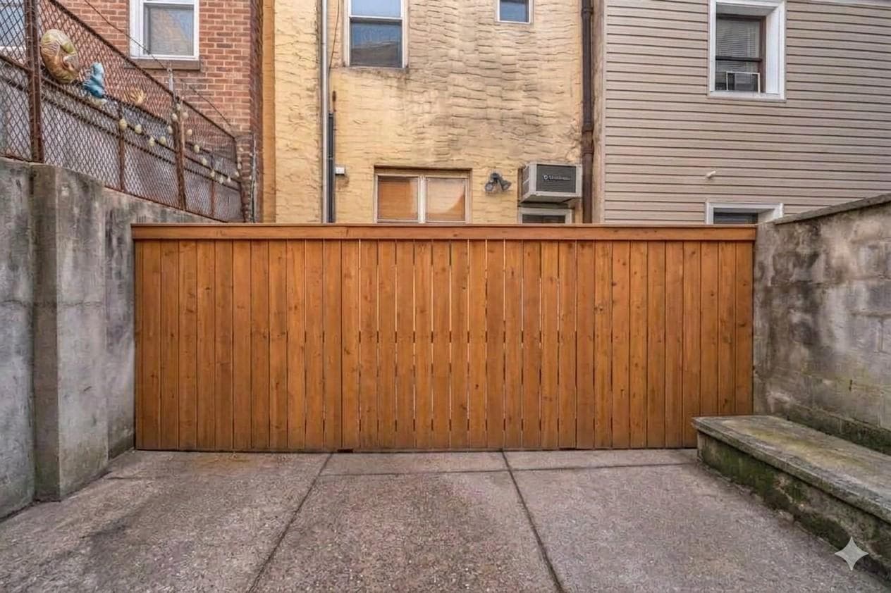 823 S 10th Street photo 23