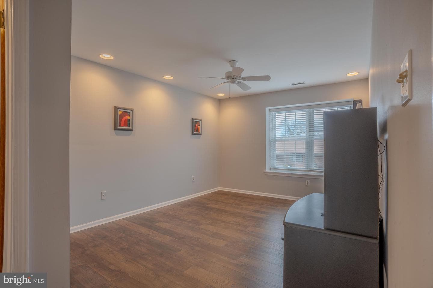 73207 Delaire Landing Road #207 photo 19