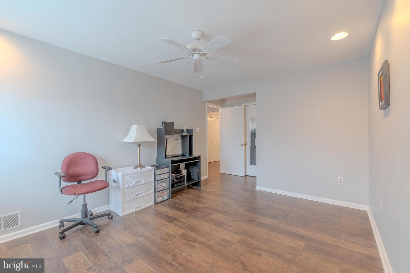 73207 Delaire Landing Road #207 photo 22