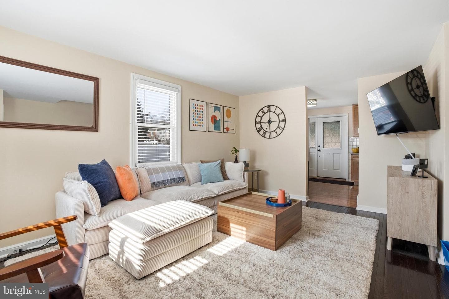 294 Lemonte Street photo 3