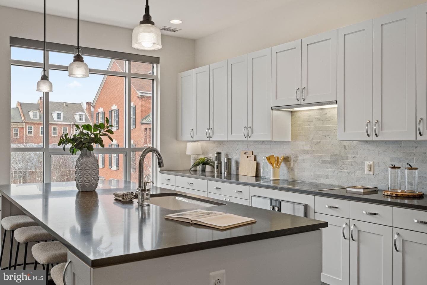 410 S Front St # 209 photo 11
