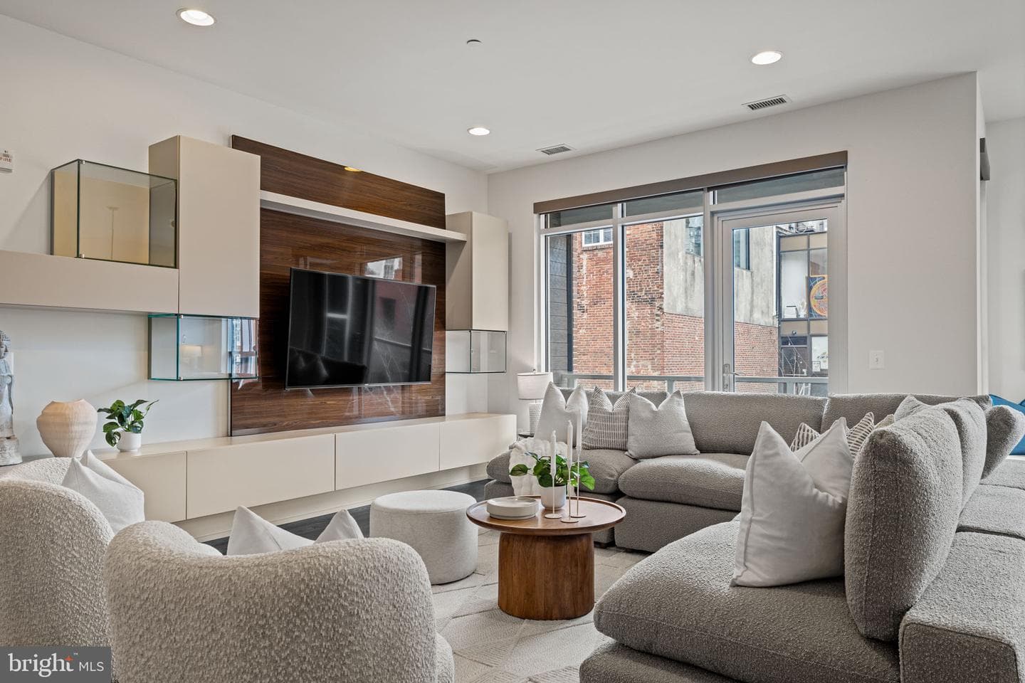 410 S Front St # 209, Philadelphia