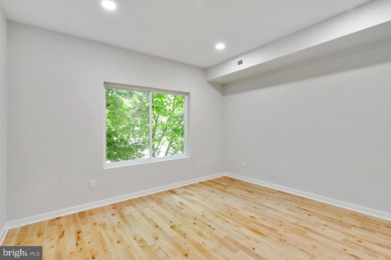 1320 S 31st Street photo 14