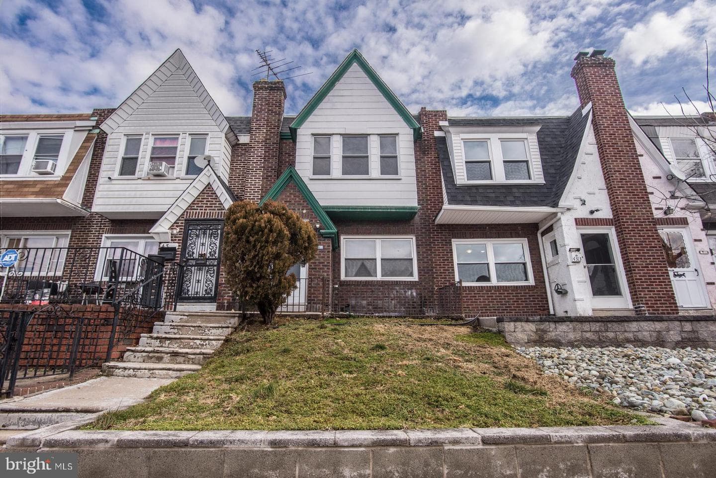 4311 Teesdale Street photo 2