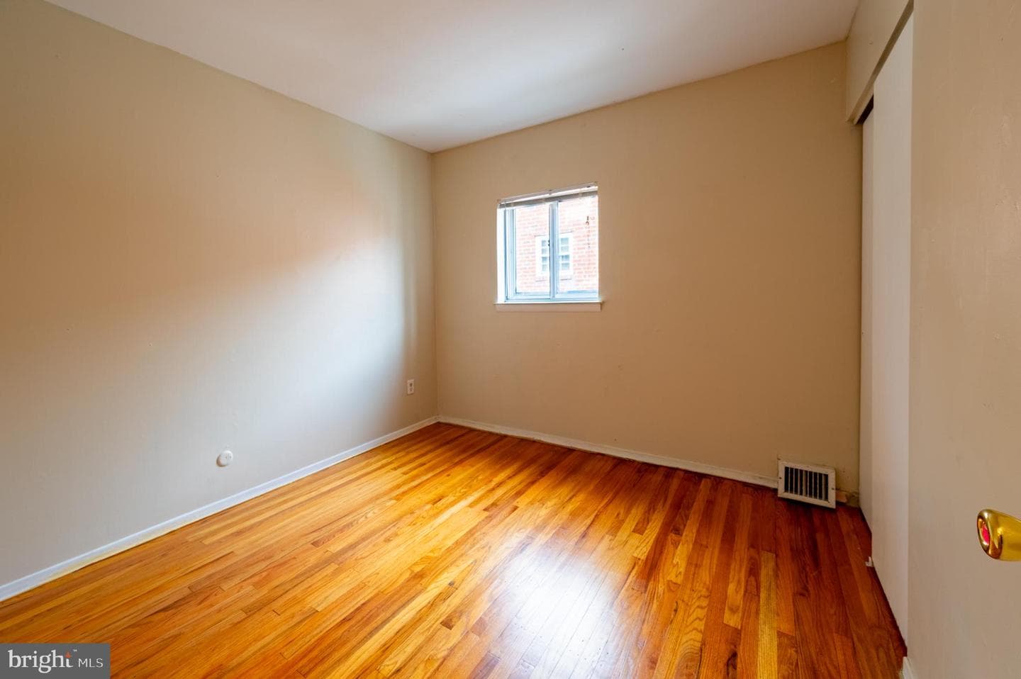 7218 Valley Avenue photo 32