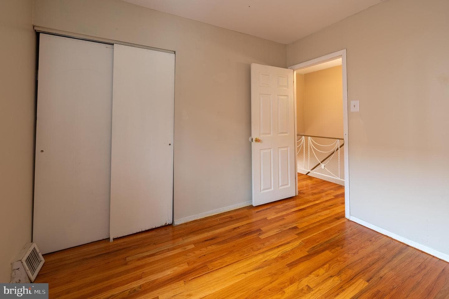 7218 Valley Avenue photo 34