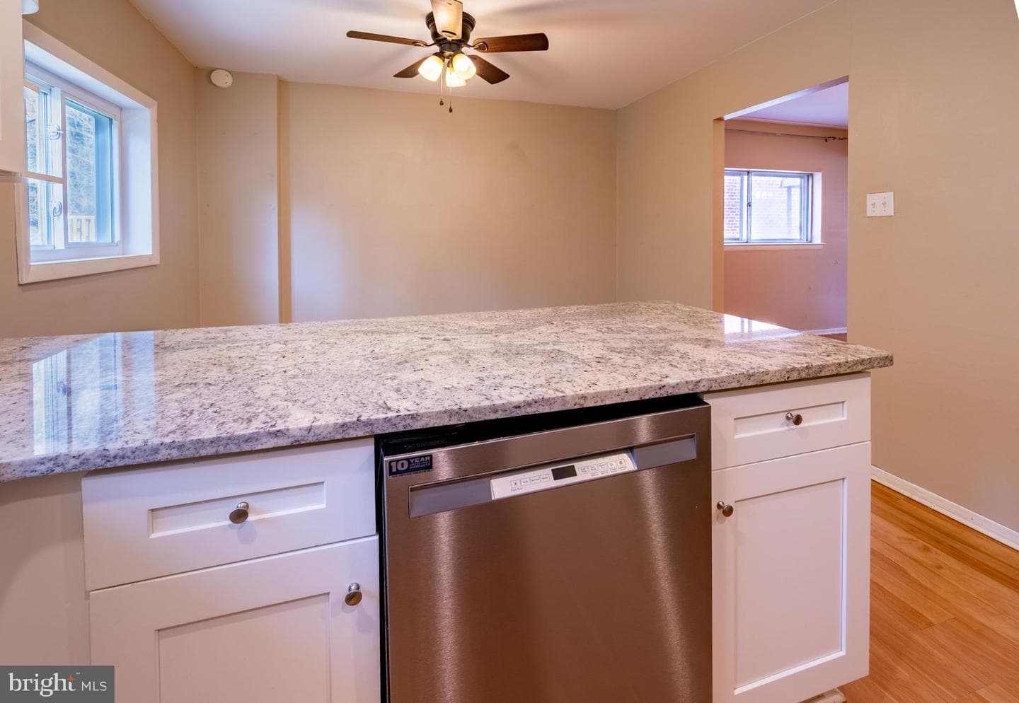 7218 Valley Avenue photo 8