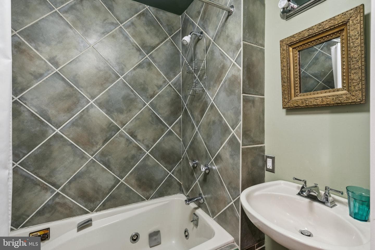 2310 South Street photo 11