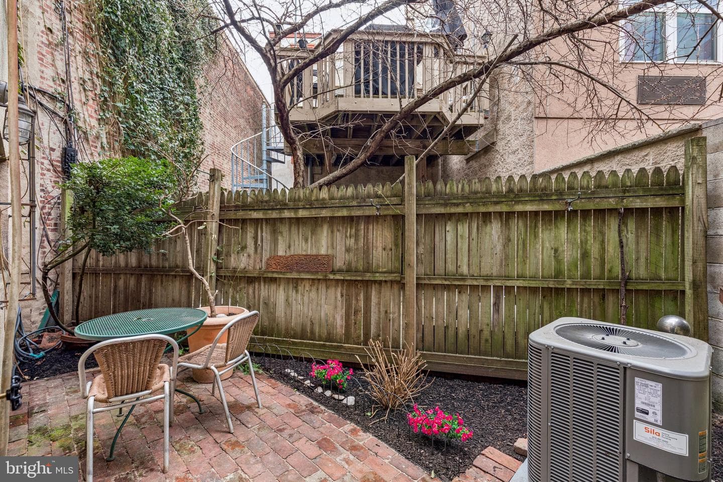 2310 South Street photo 16