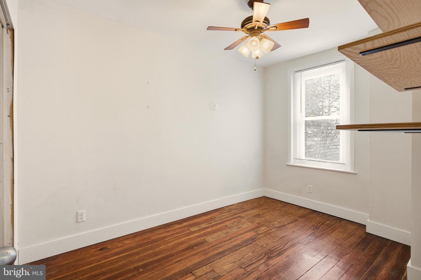 5824 Knox Street photo 12