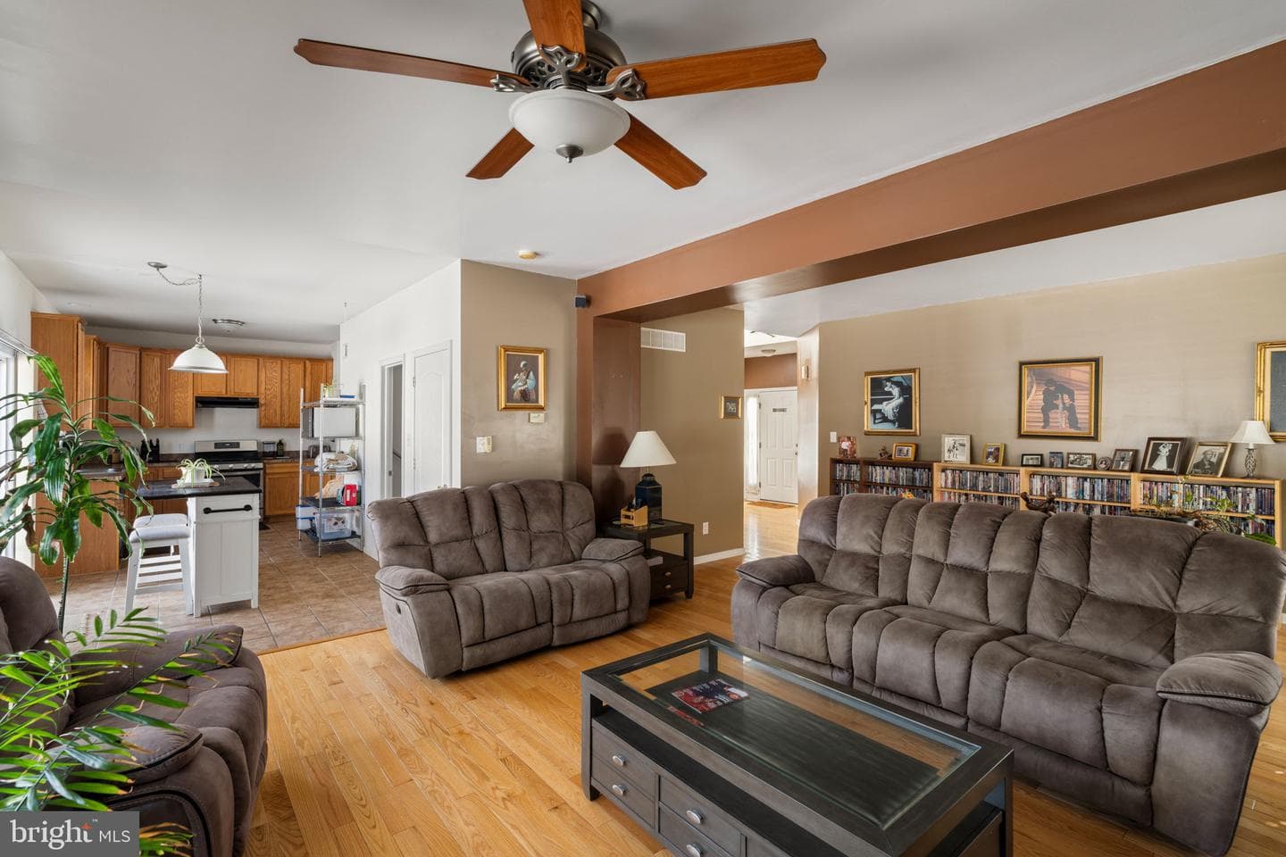 2719 Meyer Place photo 9