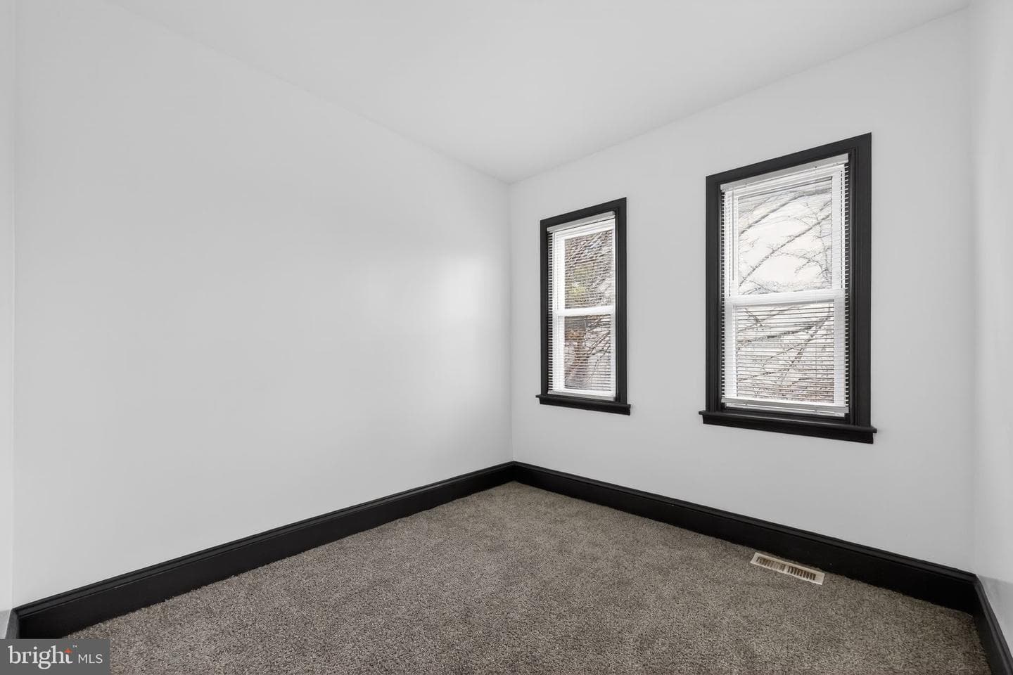 4153 Orchard Street photo 11