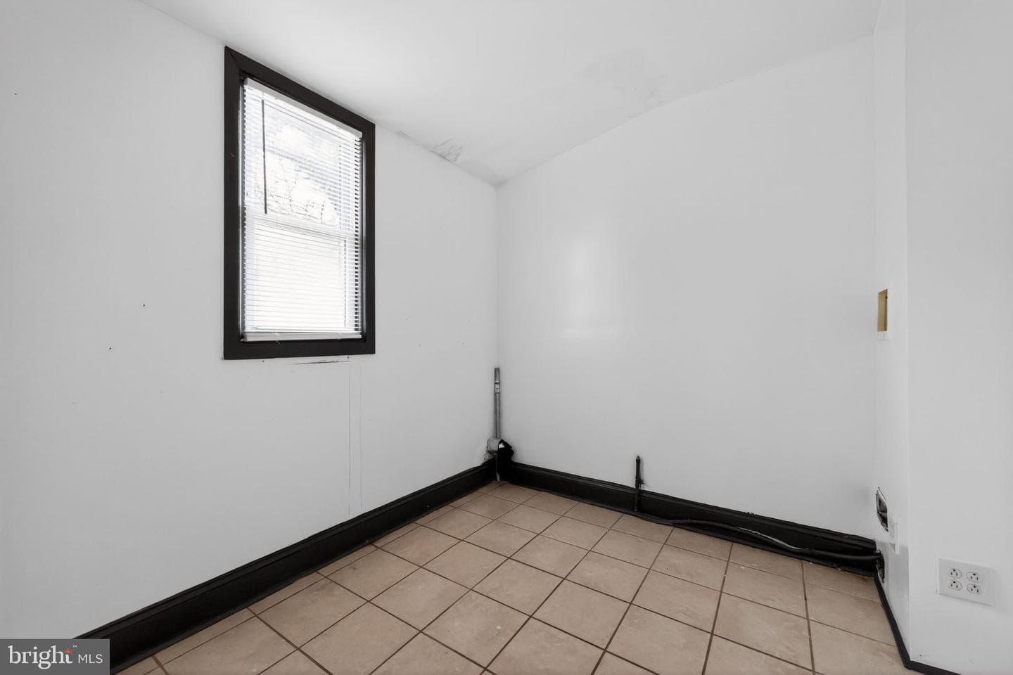 4153 Orchard Street photo 8