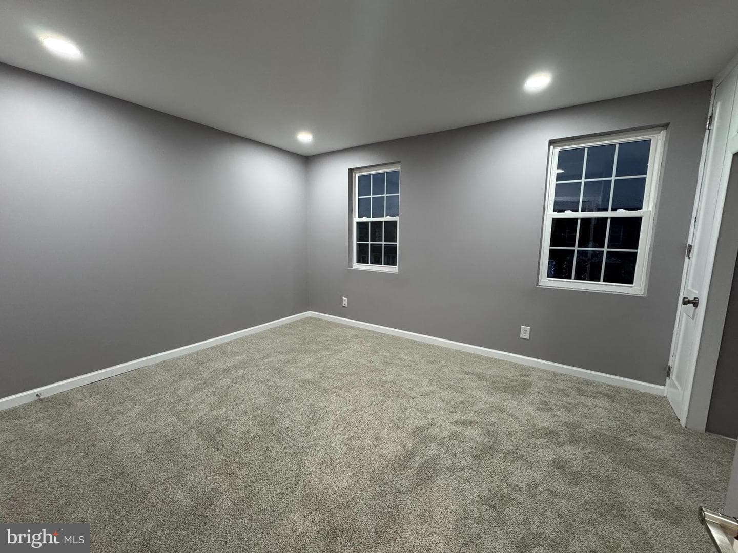 5441 Valley Street photo 10