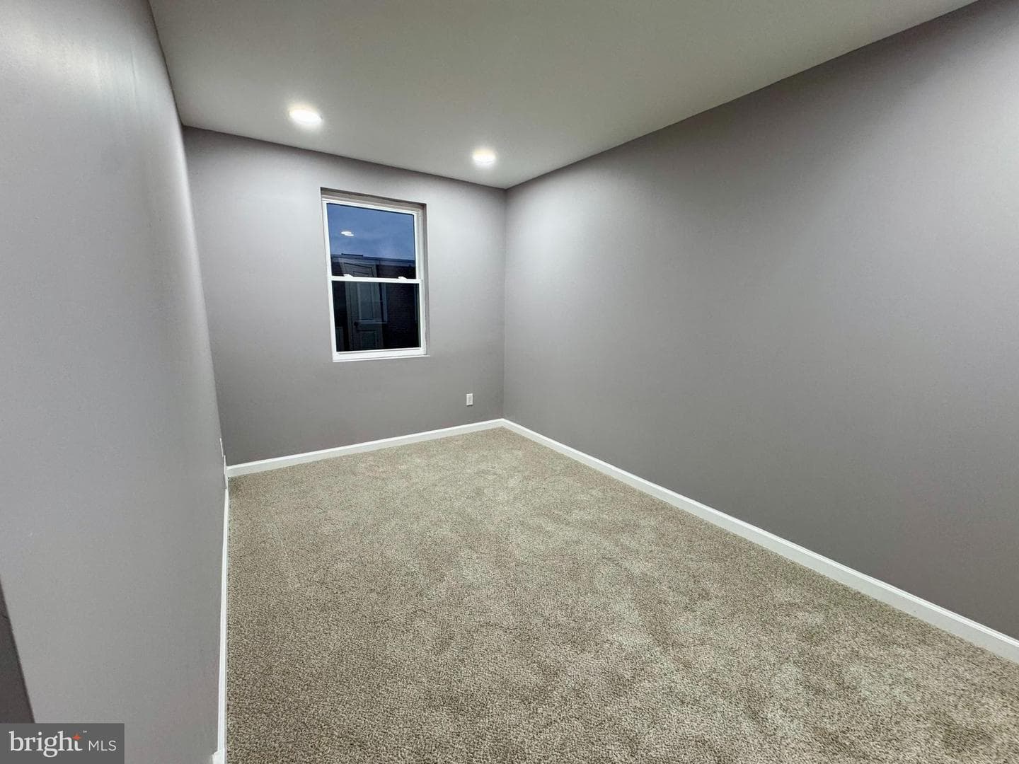 5441 Valley Street photo 11