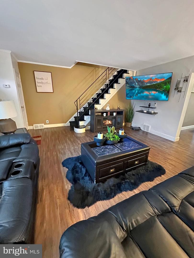 6626 Sylvester Street photo 4