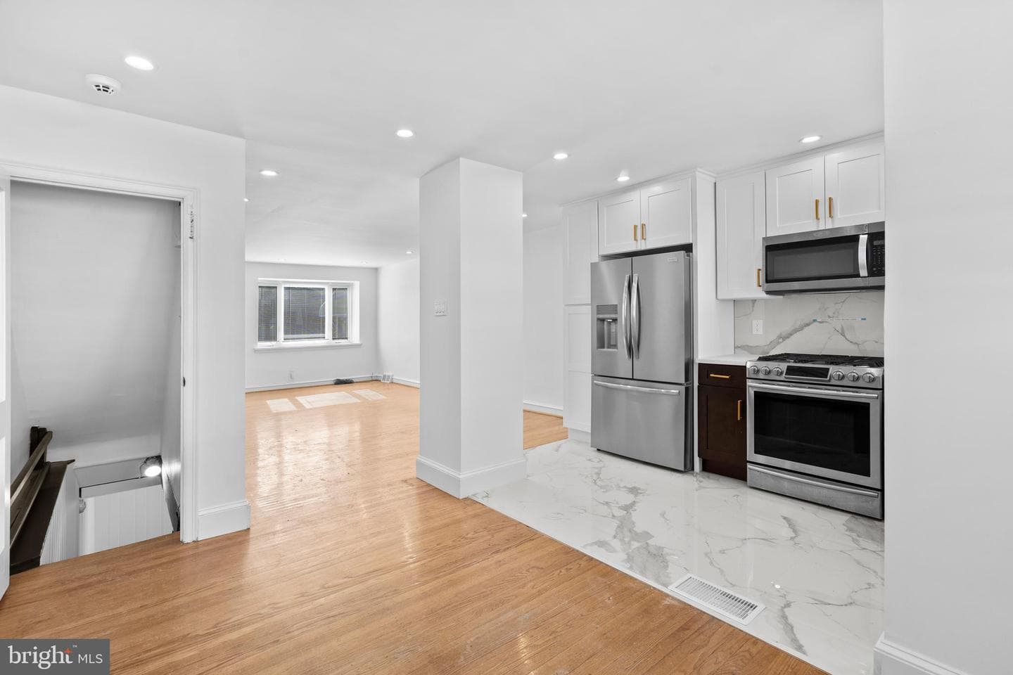 7823 Forrest Avenue photo 12