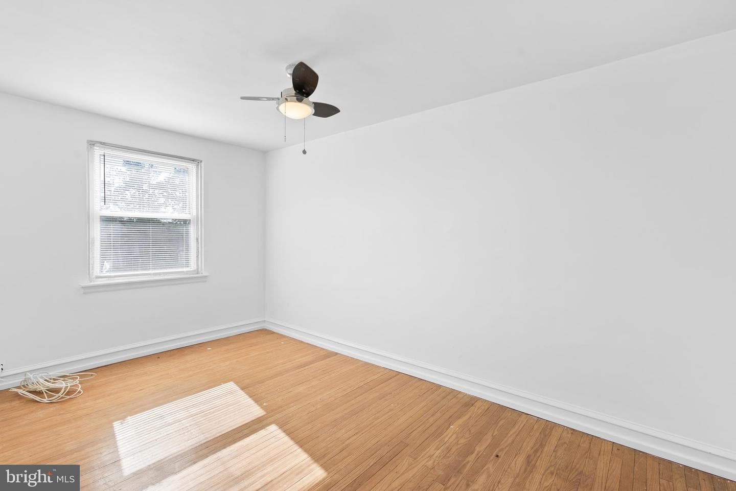 7823 Forrest Avenue photo 17