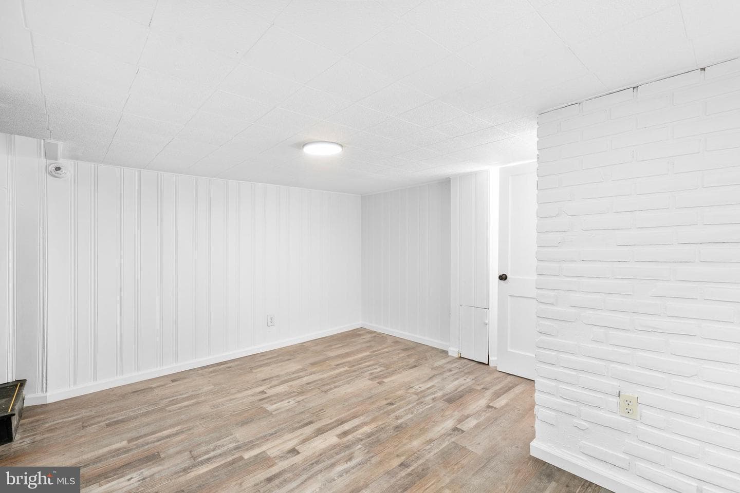 7823 Forrest Avenue photo 21