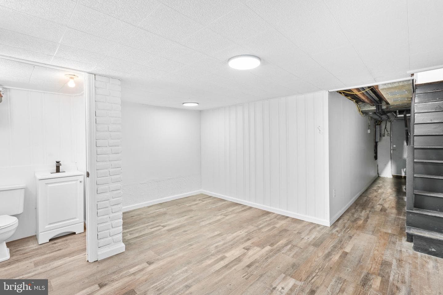 7823 Forrest Avenue photo 22