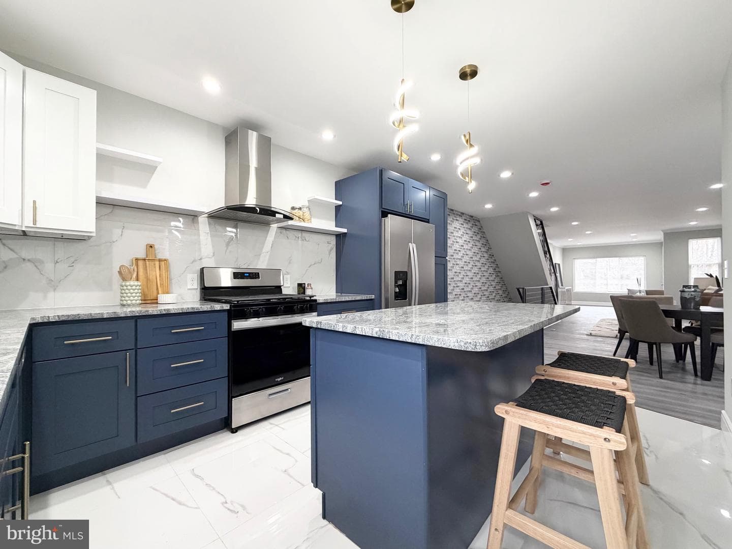1813 Roselyn Street photo 25