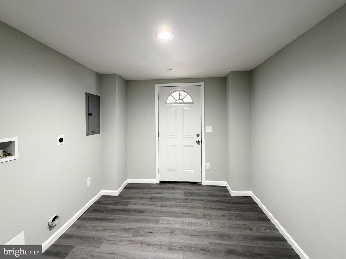 1813 Roselyn Street photo 66