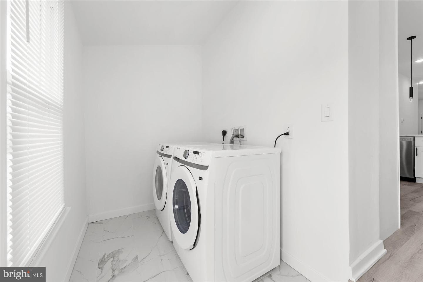 524 E Penn Street photo 11