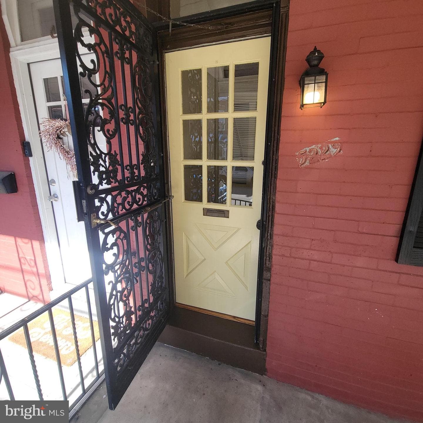 5229 Pulaski Avenue photo 4