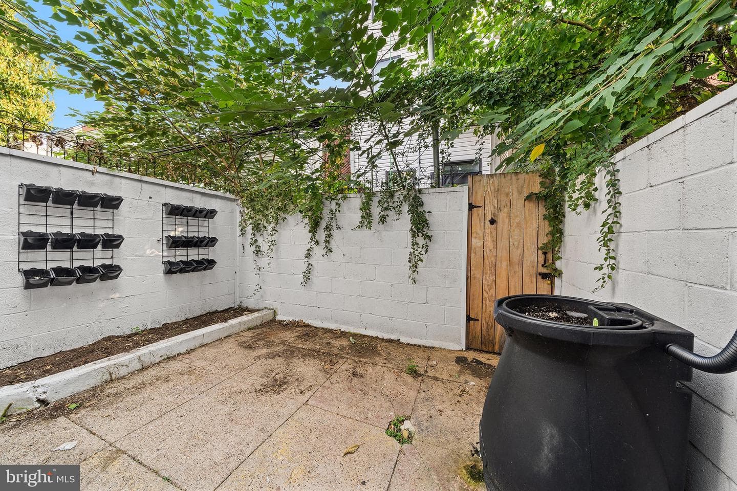 2230 Watkins Street photo 10