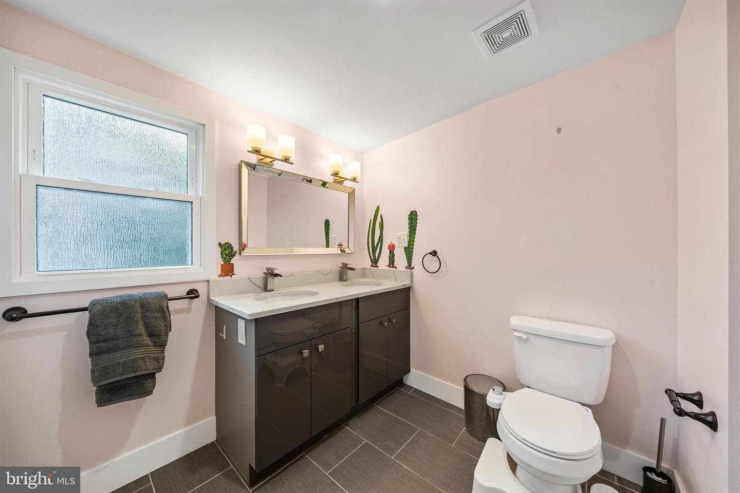 2230 Watkins Street photo 17
