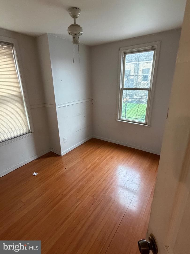 1850 E Clementine Street photo 3