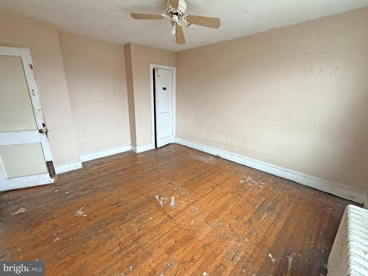 323 W Wingohocking Street photo 19